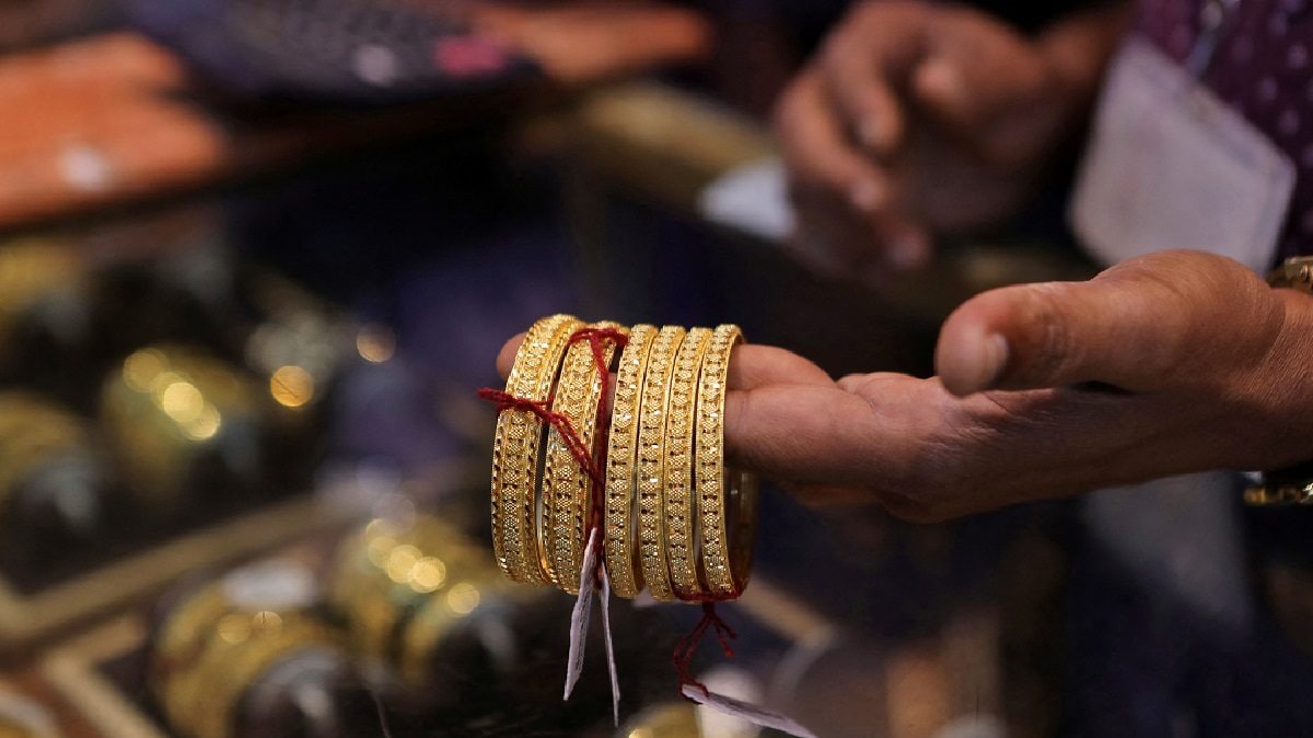 Gold Prices Soar: Record Highs and Market Impact